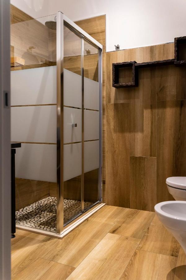 Adrian'S B&B Turi Ngoại thất bức ảnh